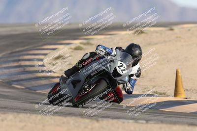 media/Nov-16-2025-Race Pace (Sun) [[8c5fa54630]]/Verified Riders/8-Turn 12 (120pm)/